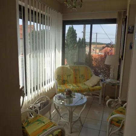 فيلة Maison Fouras, 3 Pieces, 5 Personnes - Fr-1-523-12 *
